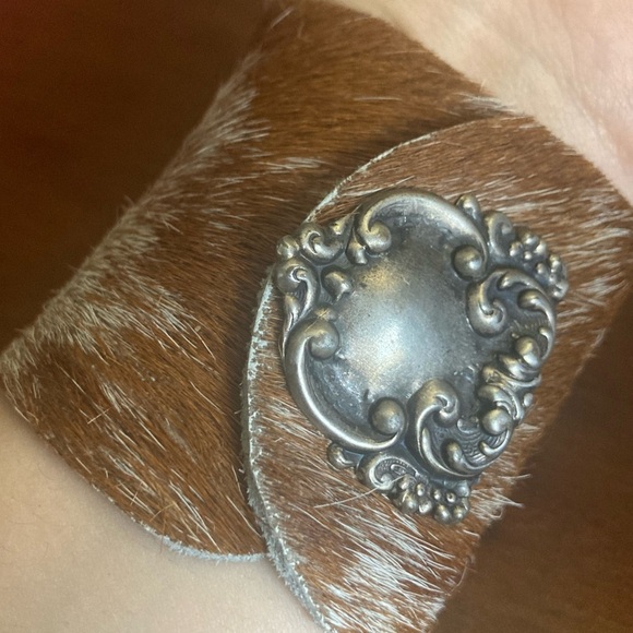 Handmade Hair in Hide Druzy Quartz Bracelet - Picture 11 of 11